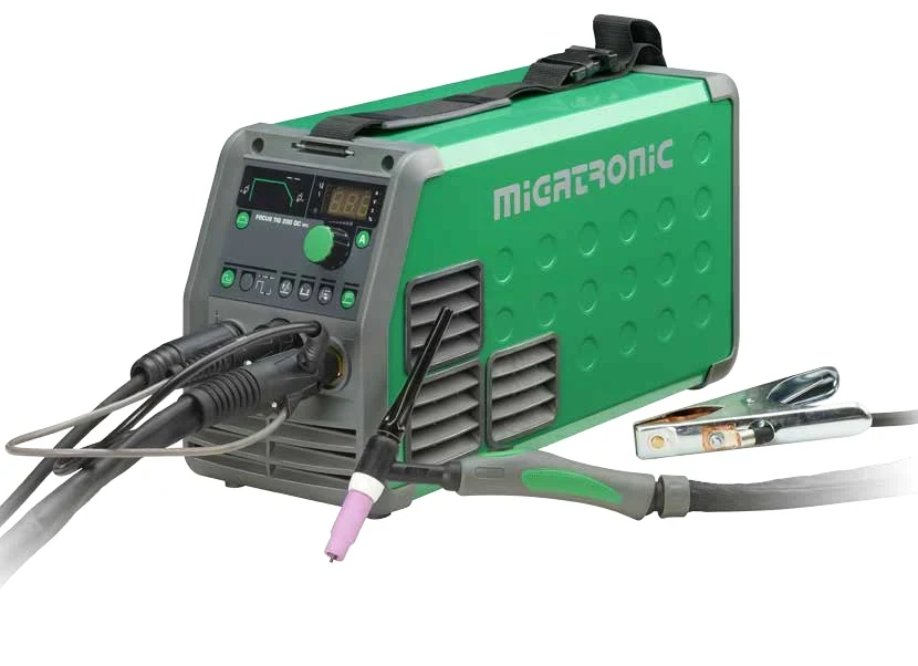 Migatronic Focus TIG 200 DC HP PFC, chłodzenie gazowe, uchwyt TIG Ergo 201 4 m, widok z przodu, Spawlab